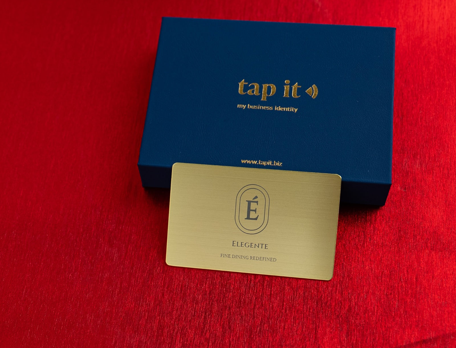 Tapit NFC Golden Blush Engraved Metal Business Card - image 2